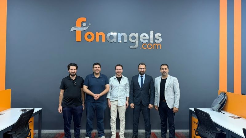 Ailways ekibi Bilişim Vadisi'ndeki Fonangels ofisinde
